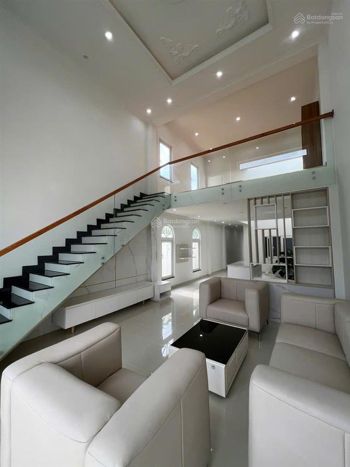 Cho thuê nhà hai phòng ngủ hẻm mỹ xuân đi vào gần đường mỹ xuân ngãi