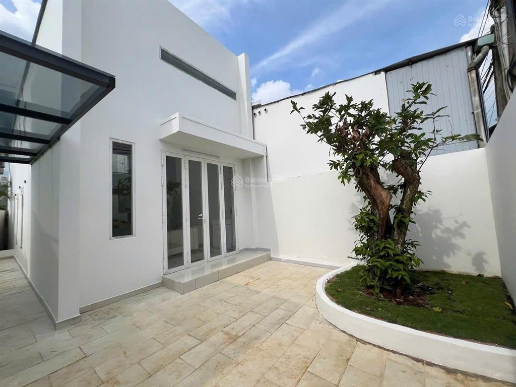 Cho thuê nhà hai phòng ngủ hẻm mỹ xuân đi vào gần đường mỹ xuân ngãi