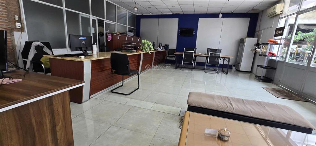 Cho thuê nhà xưởng 1500m² mặt tiền đường container quận 7  giá 130 triệu/tháng