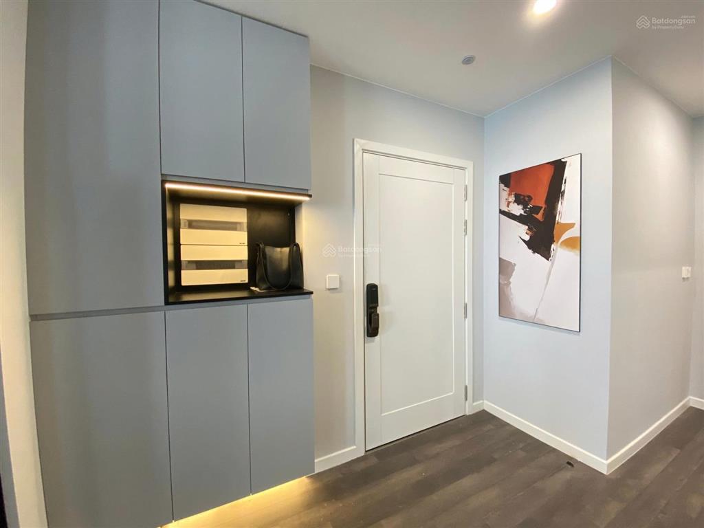 Chính chủ cho thuê căn hộ the nine 3 ngủ full đồ 120m2 ban công view thoáng mát  0393 686 ***