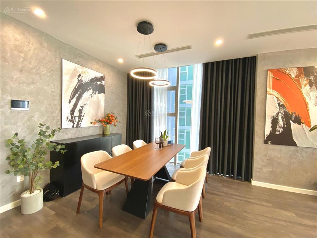 Chính chủ cho thuê căn hộ the nine 3 ngủ full đồ 120m2 ban công view thoáng mát  0393 686 ***