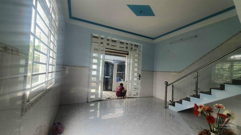 Chủ nhà cần bán gấp giá 3,3 tỷ. nhà một trệt 1 lầu an sơn 25 thuận an bình dương