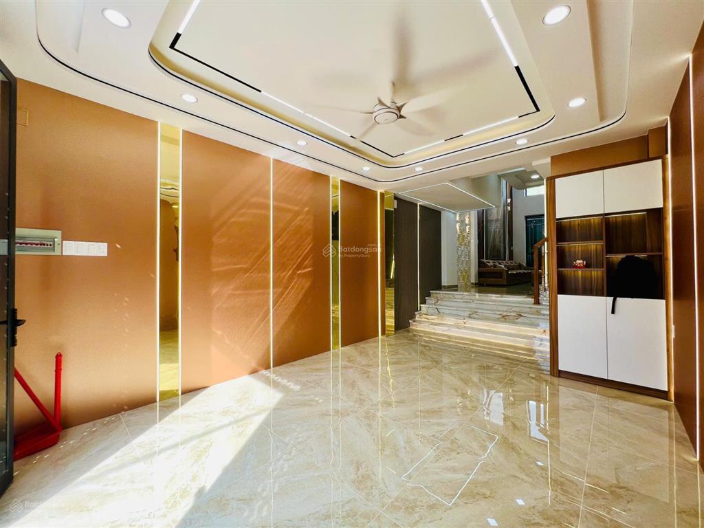 Bán dãy nhà phố cao cấp có thang máy đường lê trọng tấn giáp tân phú, 4x20m x 5 tầng, 9,2 tỷ
