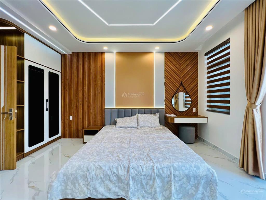 Bán dãy nhà phố cao cấp có thang máy đường lê trọng tấn giáp tân phú, 4x20m x 5 tầng, 9,2 tỷ