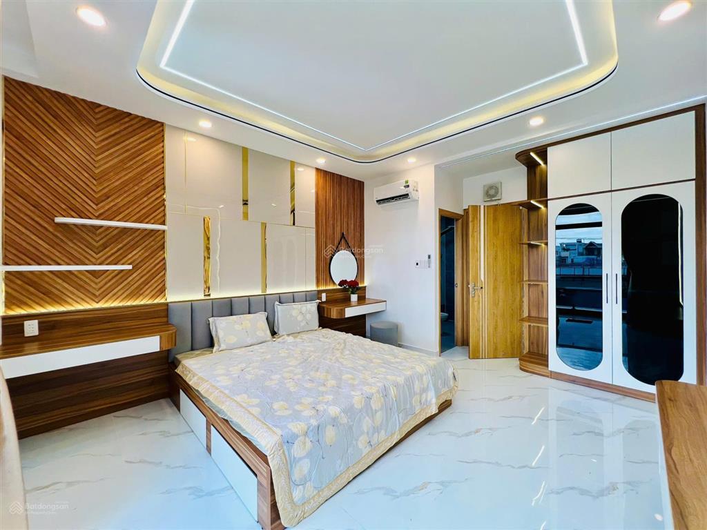 Bán dãy nhà phố cao cấp có thang máy đường lê trọng tấn giáp tân phú, 4x20m x 5 tầng, 9,2 tỷ