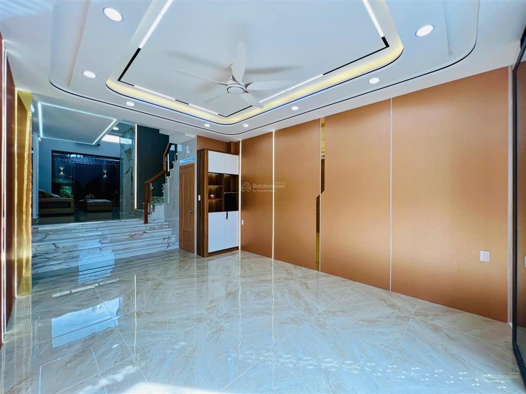 Bán dãy nhà phố cao cấp có thang máy đường lê trọng tấn giáp tân phú, 4x20m x 5 tầng, 9,2 tỷ