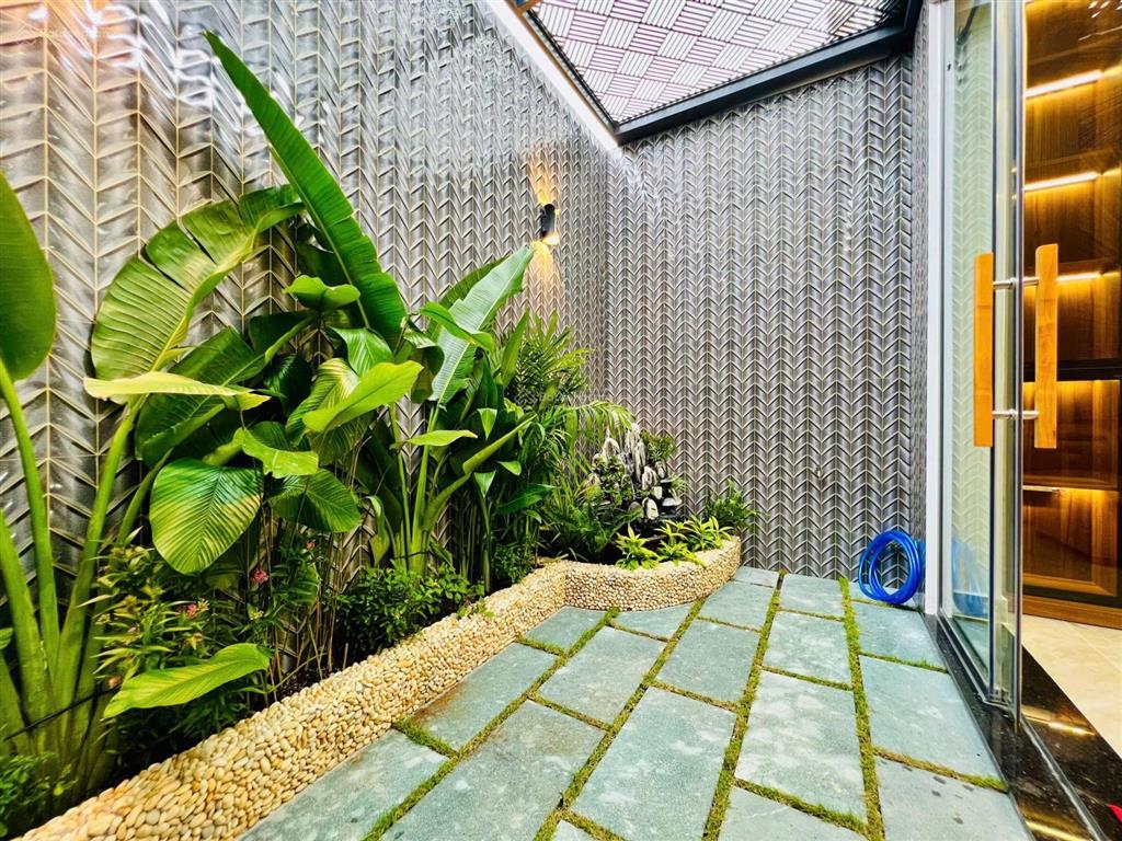 Bán dãy nhà phố cao cấp có thang máy đường lê trọng tấn giáp tân phú, 4x20m x 5 tầng, 9,2 tỷ