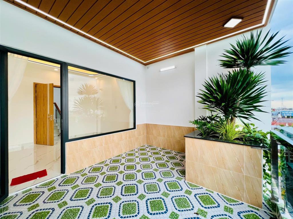 Bán dãy nhà phố cao cấp có thang máy đường lê trọng tấn giáp tân phú, 4x20m x 5 tầng, 9,2 tỷ