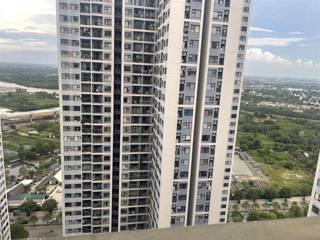 Căn góc 2pn+, giá 3.25 tỷ, dt 69m2, the rainbow  vinhomes grand park, tầng trung view thoáng mát