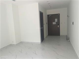 Bán căn studio tầng trung view hồ bơi, khu beverly  vinhomes q9, 34m2, giá 2.1 tỷ, nhà mới ở ngay