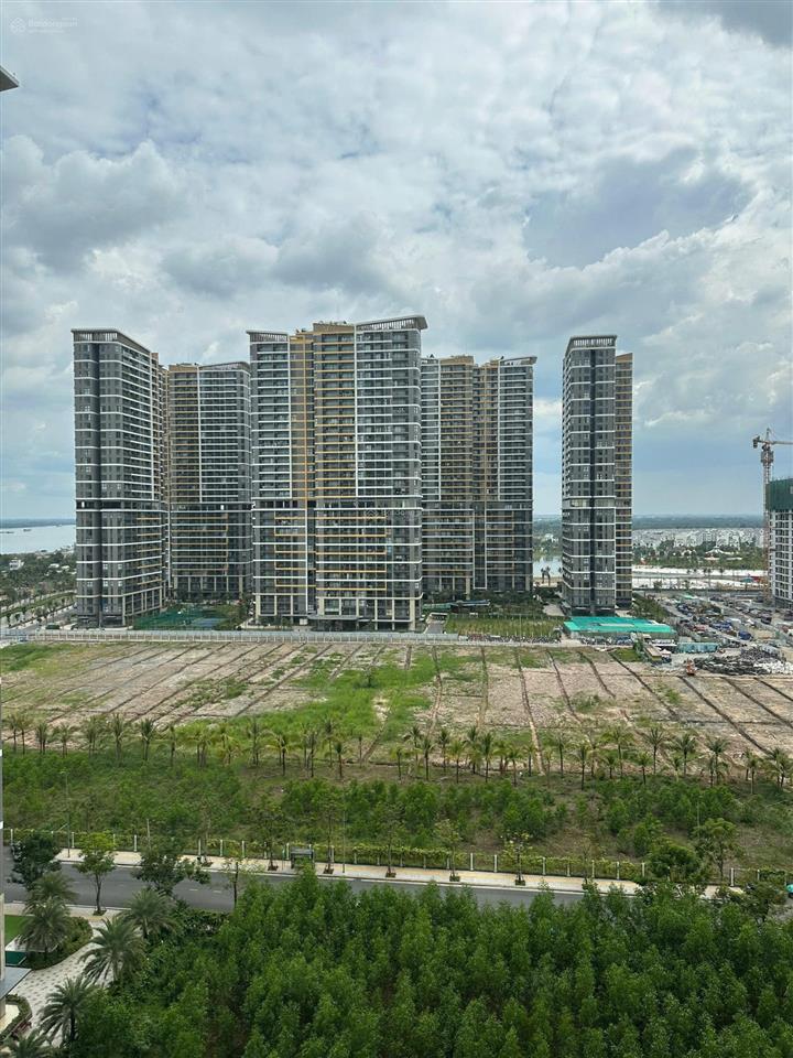 Bán căn hộ 1pn+, the beverly solari  vinhomes q9, dt47m2, giá 2.7 tỷ, nhà mới cđt, view thoáng mát