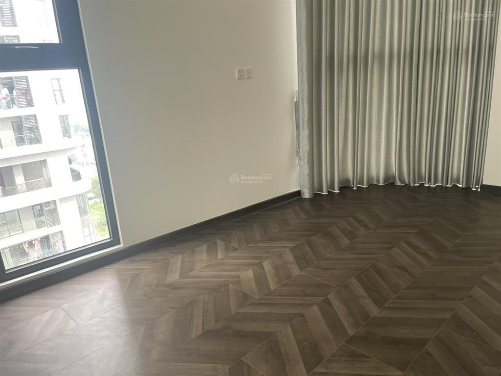 Bán căn 3pn, the beverly  vinhomes q9, 100.7m2, giá 7.5tỷ view sông đồng nai thoáng mát không chắn