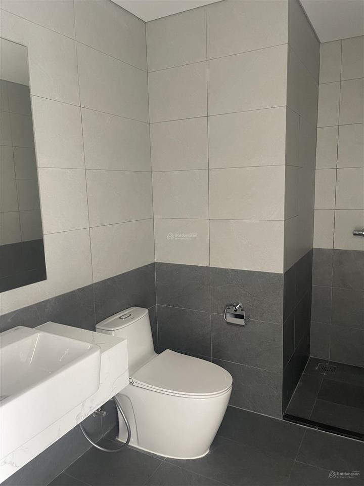 Độc quyền 2pn2wc, the beverly  vinhomes q9, giá chỉ 5 tỷ, dt 79m2, view thoáng mát không chắn tòa