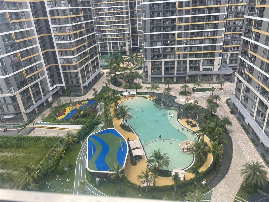 Bán căn 1pn view trực diện công viên 36ha, giá 4 tỷ, dt54m2 the beverly  vinhomes q9, nhà mới cđt