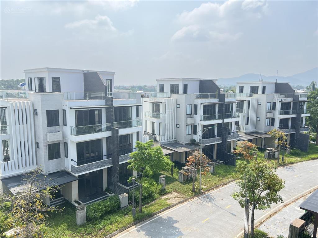 Bán gấp lô góc kđt phú cát city giá đất 5x nhỏ xíu/m2 mặt tiền rộng view đẹp khó tìm  0932 341 ***