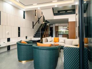 Cho thuê nhà nguyên căn 4pn mới full hết nội thất, thiết kế sang trọng ở khu vực biển