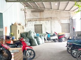 Xưởng 850m2 full thổ  29m x 30m  xe tải vào kho