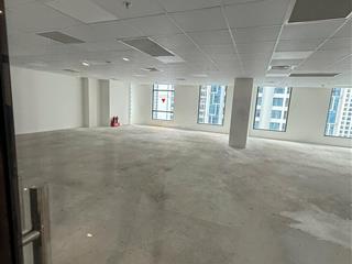 Sàn văn phòng 136 hồ tùng mậu, giá chỉ từ 50tr/m2. sẵn sổ, nhận nhà ngay.  0941 617 *** nhận tt