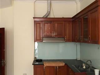 Cho thuê nhà ngõ 265 bồ đề, dt 33m x 5 tầng, mt 4.5m, 3 ngủ, giá 12 triệu