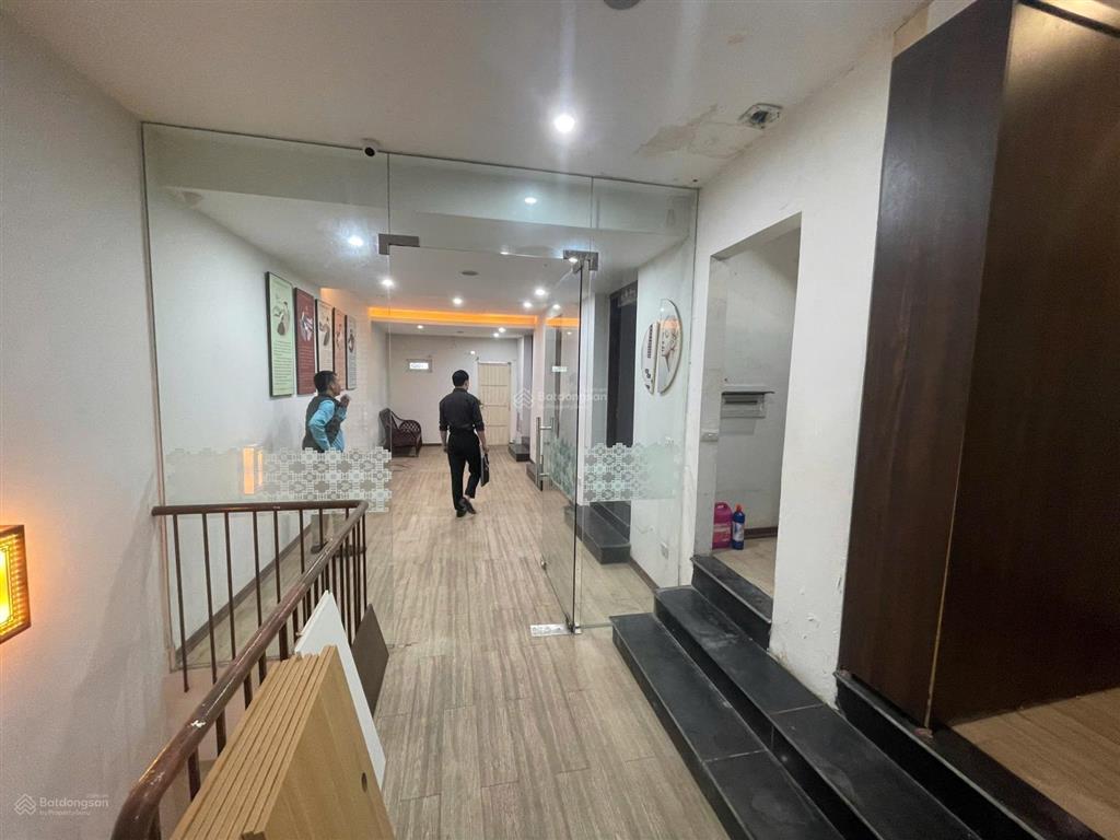 Cho thuê nhà mặt phố yên lãng 140m x 3 tầng, mặt tiền 7m, thông sàn, mới đẹp, giá 65tr thương lượng