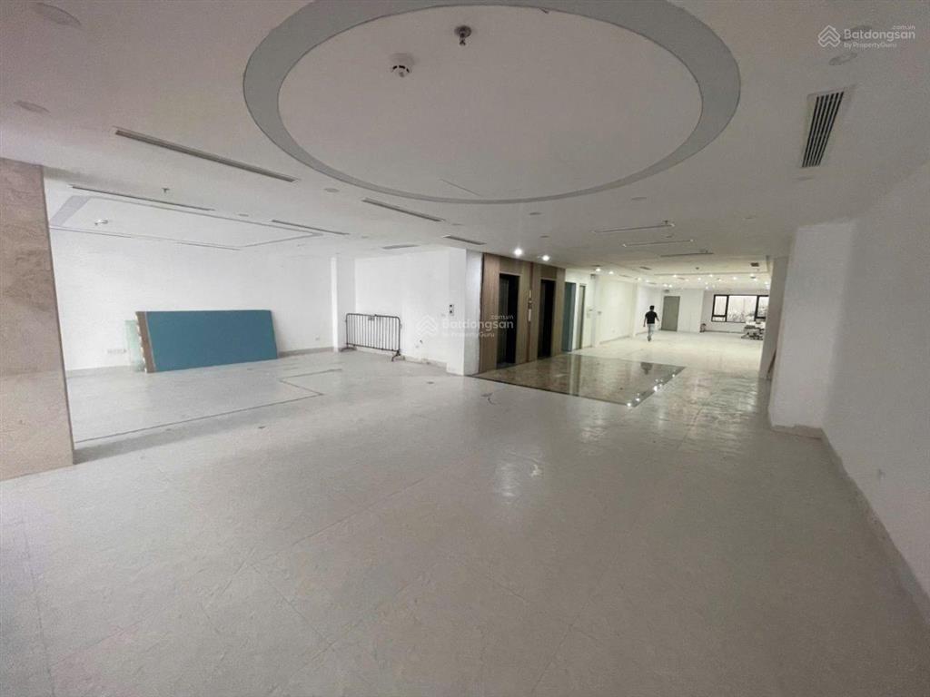 Cho thuê mặt bằng kinh doanh phố huế 250m2 x 2 tầng, mặt tiền 13m, thông sàn, riêng biệt