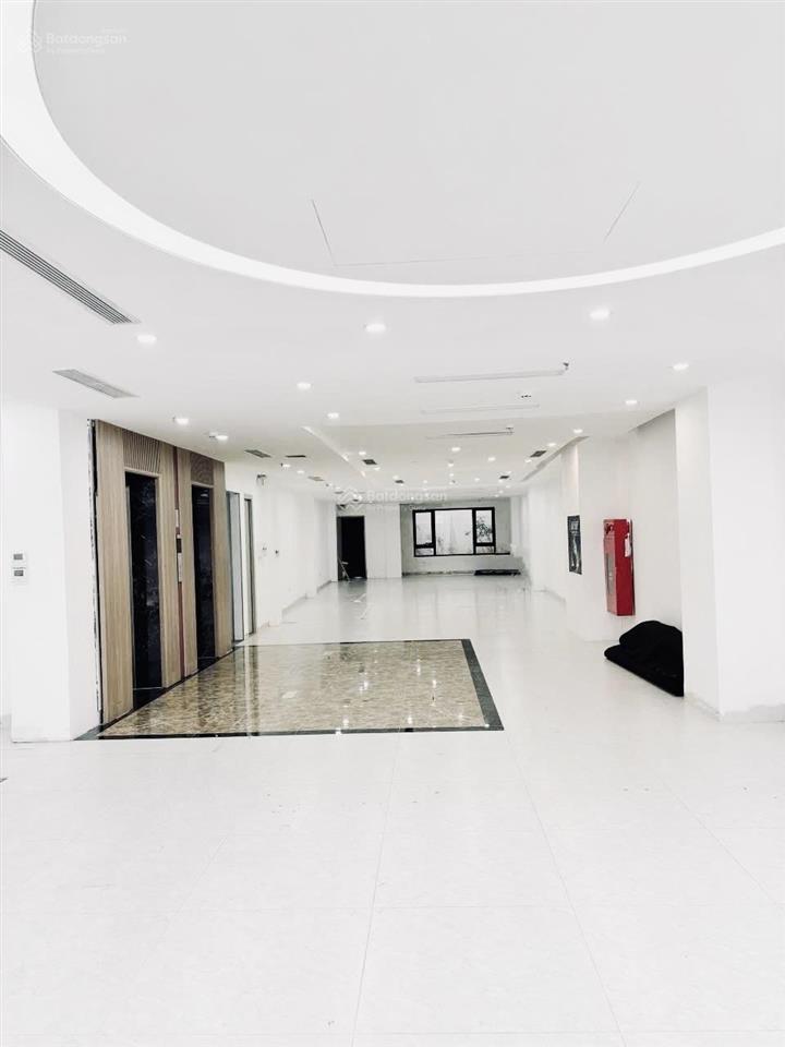 Cho thuê 450m mặt tiền phố huế, ngang 14m, giá chỉ 160 triệu, phù hợp cho thương hiệu, cao cấp