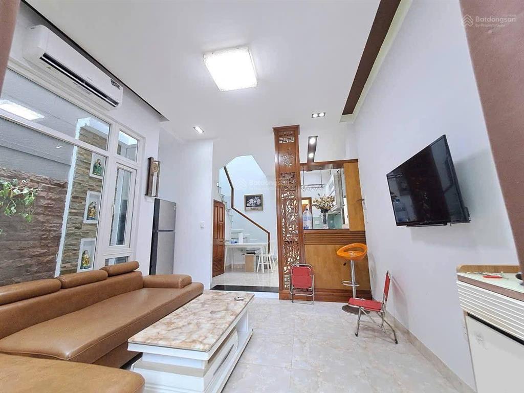 Chào bán nhà 2 tầng hiện đại dương trí trạch, cách biển 600m, giá đầu tư