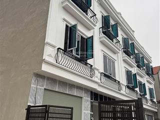 Tôi chính chủ bán nhà xây mới 3 tầng dt 40m2 tại an thượng hoài đức