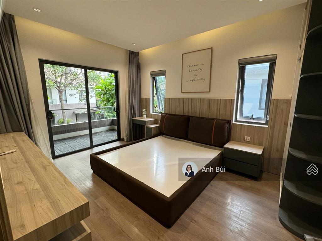 Bán căn góc 3 mặt tiền sông rạch chiếc valora fuji. sân vườn rộng. sổ hồng riêng. hàng siêu hiếm