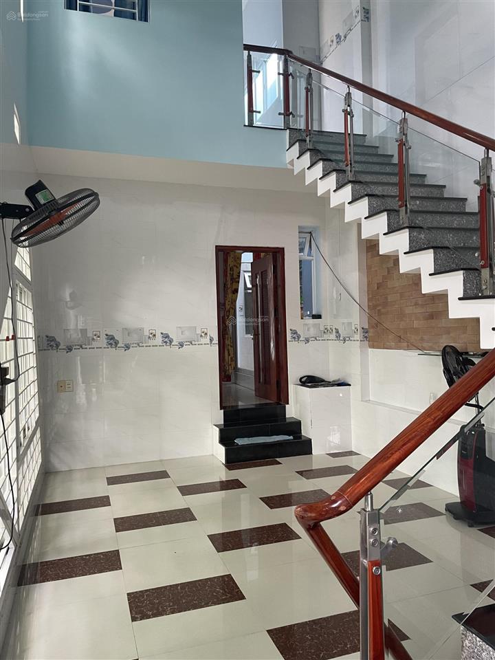 Bán hai căn liền kề mặt tiền gần biển