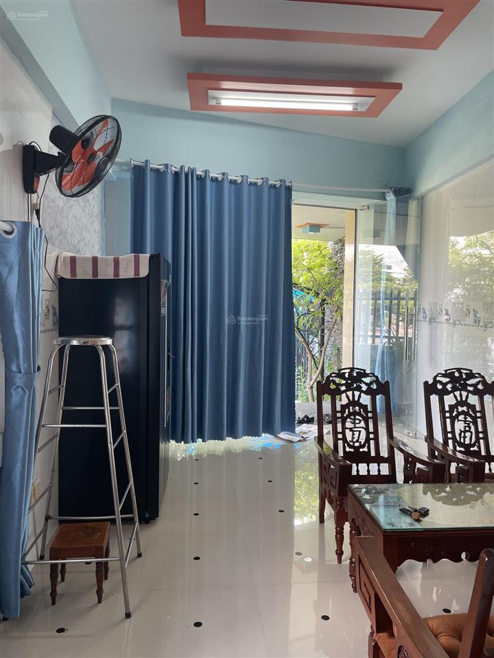 Bán hai căn liền kề mặt tiền gần biển