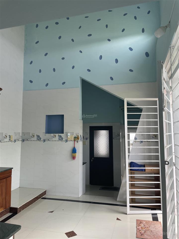 Bán hai căn liền kề mặt tiền gần biển