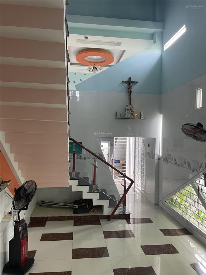 Bán hai căn liền kề mặt tiền gần biển