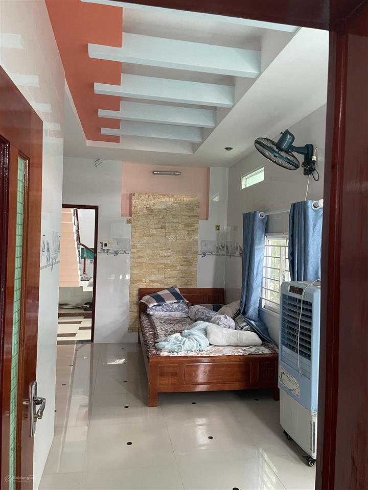 Bán hai căn liền kề mặt tiền gần biển