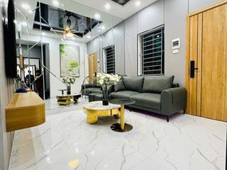 Bán căn hộ tập thể ngõ 118 nguyễn khánh toàn, 70m, 2 ngủ, 1 vs, nhà mới, nội thất xịn, 3.95 tỷ