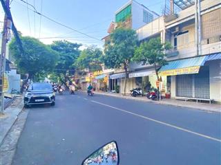 Bán nhà mặt tiền đường trần nhật duật phường nha trang giá tốt
