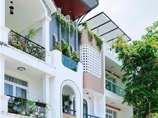 Cần bán nhà đẹp có thang máy kđt vcn phước hải nha trang giá tốt
