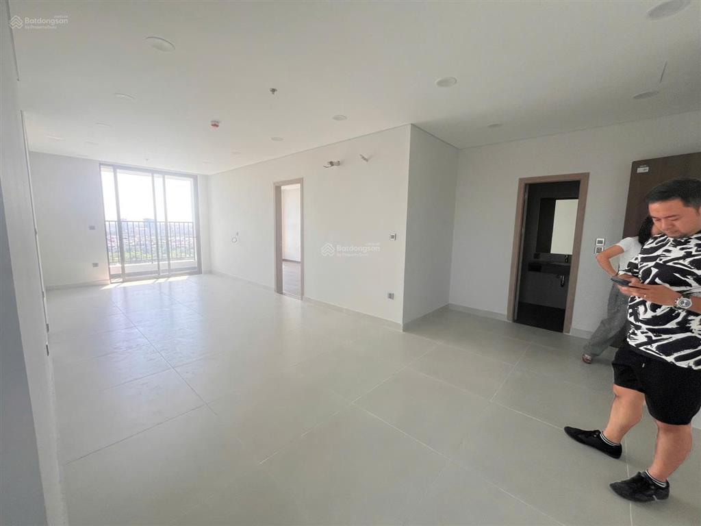 Chính chủ cần bán căn 3pn2vs tòa k3 view hồ, dt 102m2 bc đông nam. giá bán 6,65tỷ tại khai sơn city