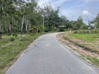 Bán nhanh lô mặt tiền đường nhựa 8 mét. đất có thổ cư  sổ hồng riêng