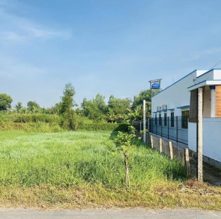 Bán gấp lô đất mặt tiền đường dh722 giá chỉ 700 triệu