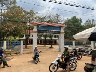 Lô đất mặt tiền đất quy hoạch đường nhựa 18 mét . sổ hồng riêng, thổ cư, phía sau đất có suối.