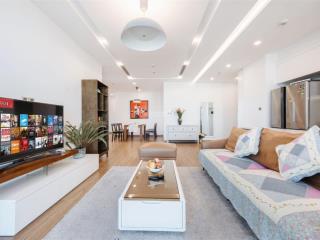 Chính chủ bán căn góc 2pn dt 73,3m2 chung cư center point 219 trung kính giá 6 tỷ