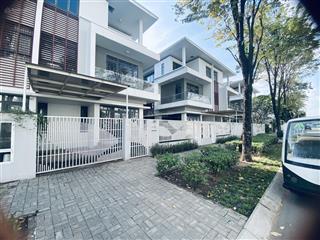 Cần ra gấp căn song lập 2 mặt tiền phố đông village q2 chỉ 21 tỷ thuận tiện mở vp có nội thất