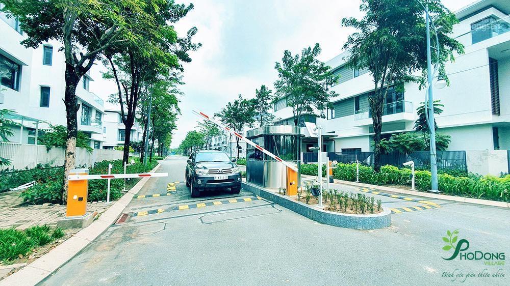 Bán biệt thự vườn phố đông village full nội thất, đã sổ giá tốt 13,3 tỷ  hotline 0908 137 ***