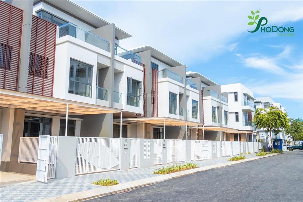 Cần bán nhà phố vườn phố đông village quận 2 khi chủ đi nước ngoài, giá chỉ 13.5tỷ. đt 0908 137 ***