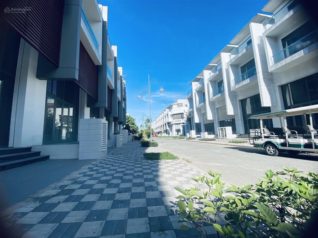 Cần bán nhà phố thương mại phodong village quận 2 liền kề căn hộ thích hợp kinh doanh. giá 10,7 tỷ