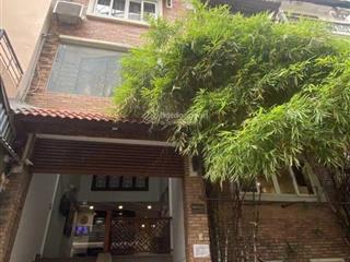 Bán tòa nhà chdv cao cấp đường nguyễn đình chính, phú nhuận. dtsd 724,5 m2. tn 130tr/th