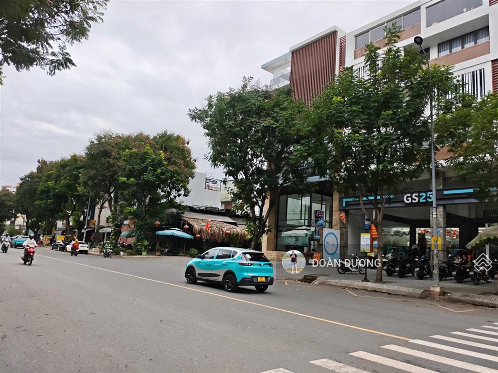 Bán nhà nát góc 2 mt đường đặng thùy trâm, p. 13, bình thạnh. dt 10 x 25m, nở hậu 15m. chỉ 50 tỷ