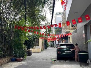 Nhà 2 mặt hẻm  xe hơi  2 lầu 4 phòng gần sân bay chỉ hơn 5 tỷ