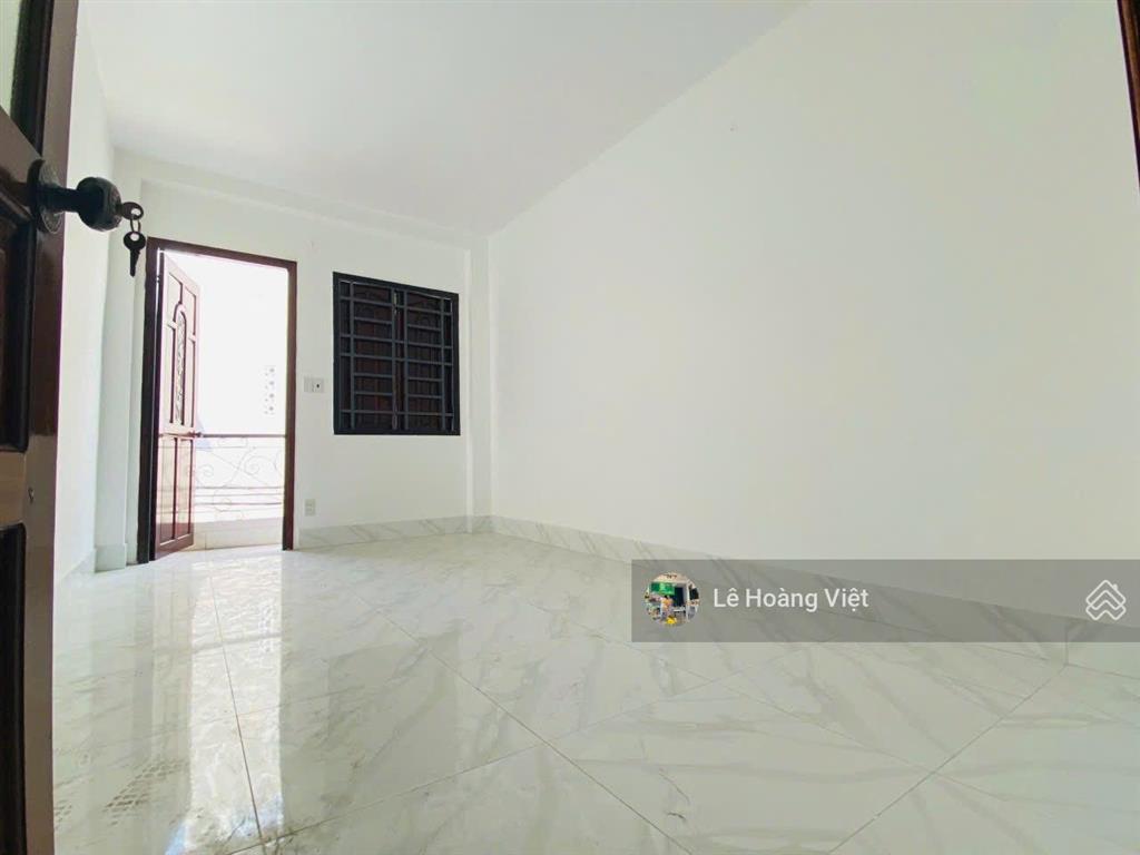 Nhà 3 phòng ngủ  nhà mới ở liền  giáp phú nhuận tân bình  gần đại hoc văn lang chỉ hơn 5 tỷ